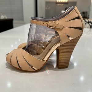 Seychelles On The Floor Vacchetta Leather, size 7. New in box, never worn.